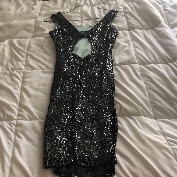Pretty party dress - Picture 2 of 2